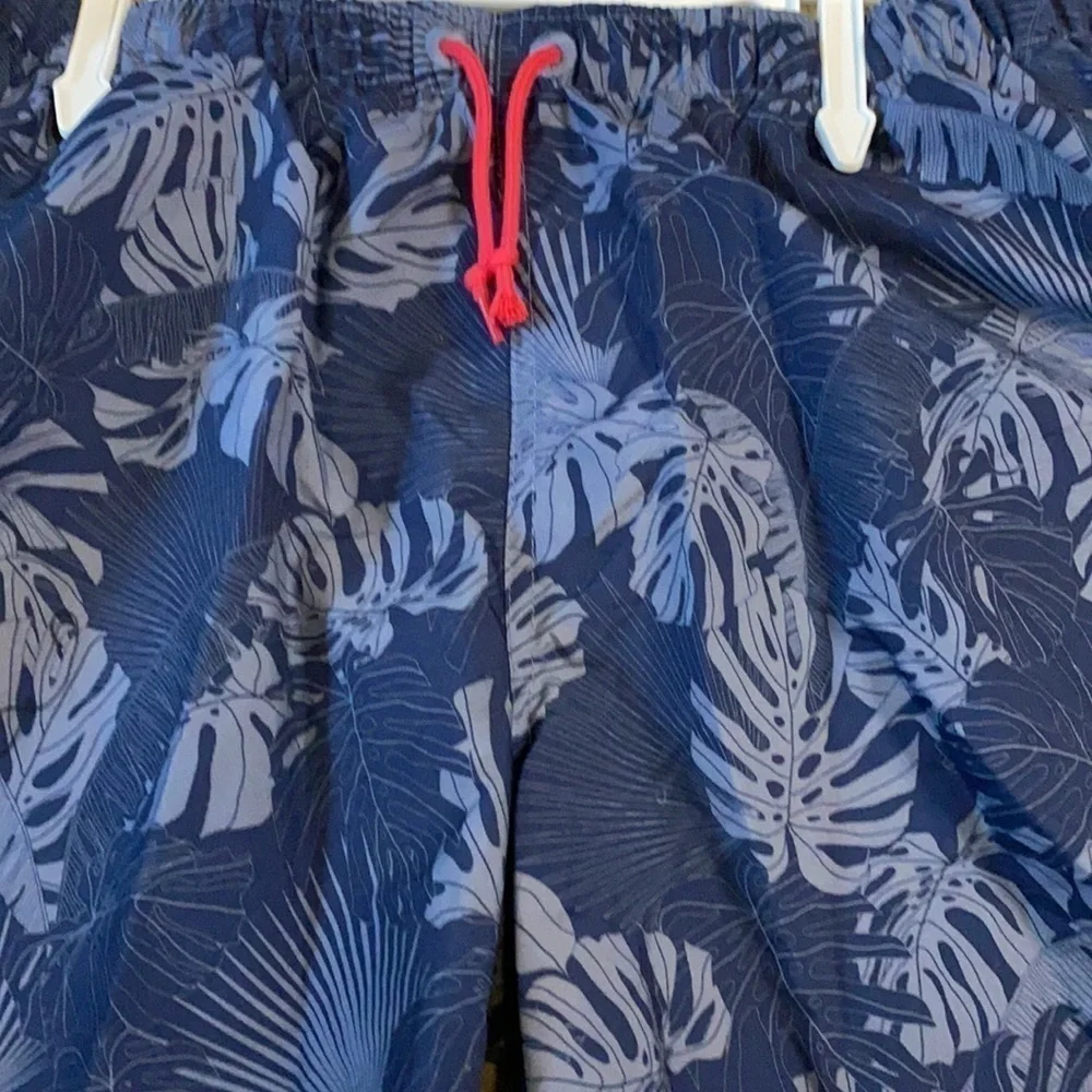 Boy’s  Size M Blue Swimming Trunks NWOT Summer Vacation Beach Resortwear